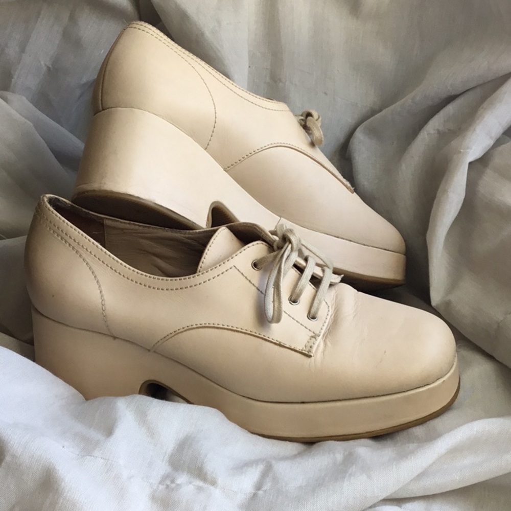 Nude platform granny shoes 7.5 urban outfitters